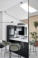 ea_IMG_65a9ec2392e28eb5f0fdbeeabbe0d4cd_V_400x600